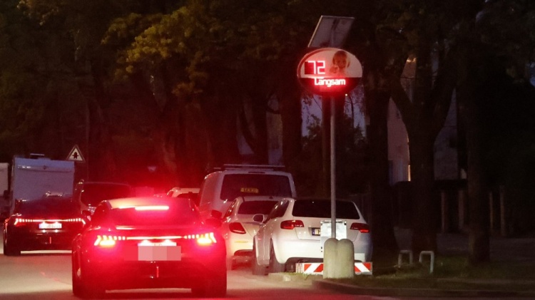图片：警察干预调查拜仁明星的超速行为 可能会安装警察速度测量设备